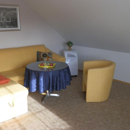 Platanus Bed and Breakfast Beckov Buitenkant foto
