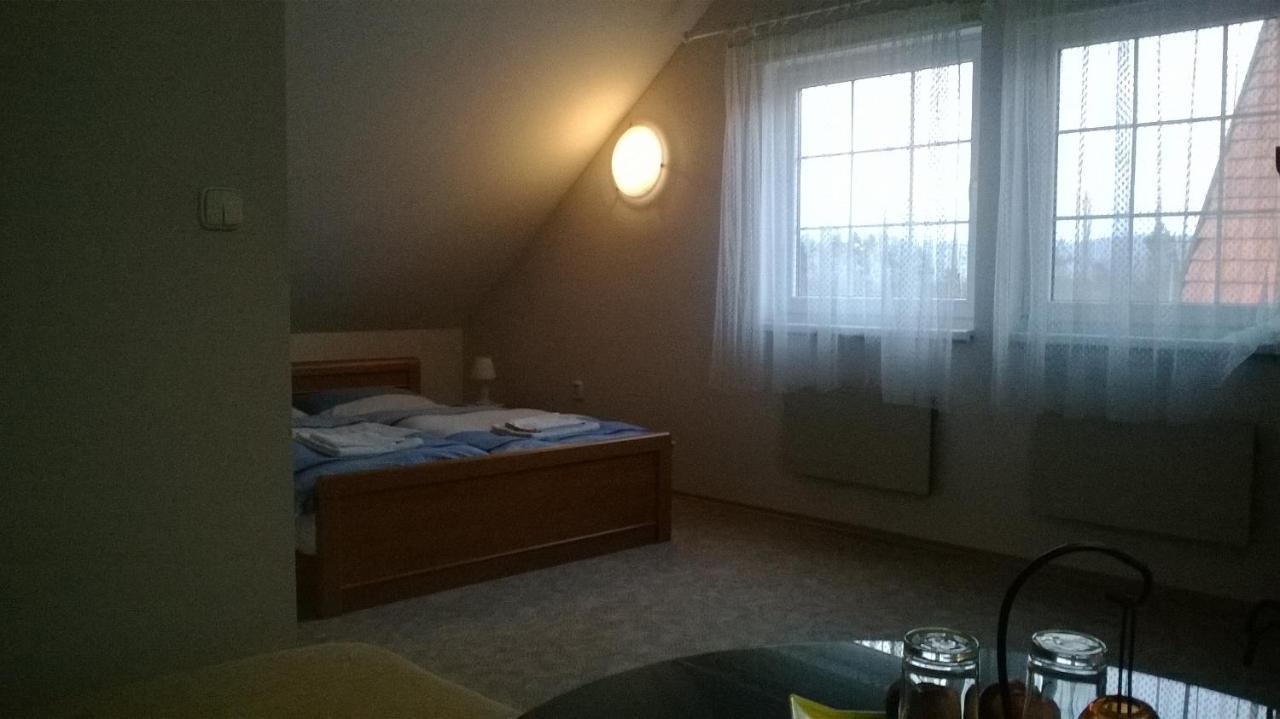 Platanus Bed and Breakfast Beckov Buitenkant foto